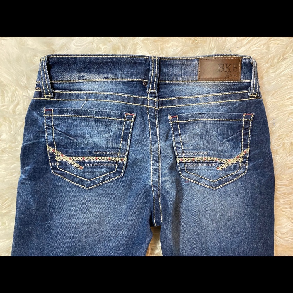 WOMENS BUCKLE JEANS